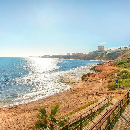 아파트 2 Bedroom Awesome In 또레비에하